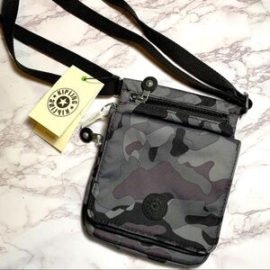 NWT Kipling New El Dorado Crossbody in Camo Fog